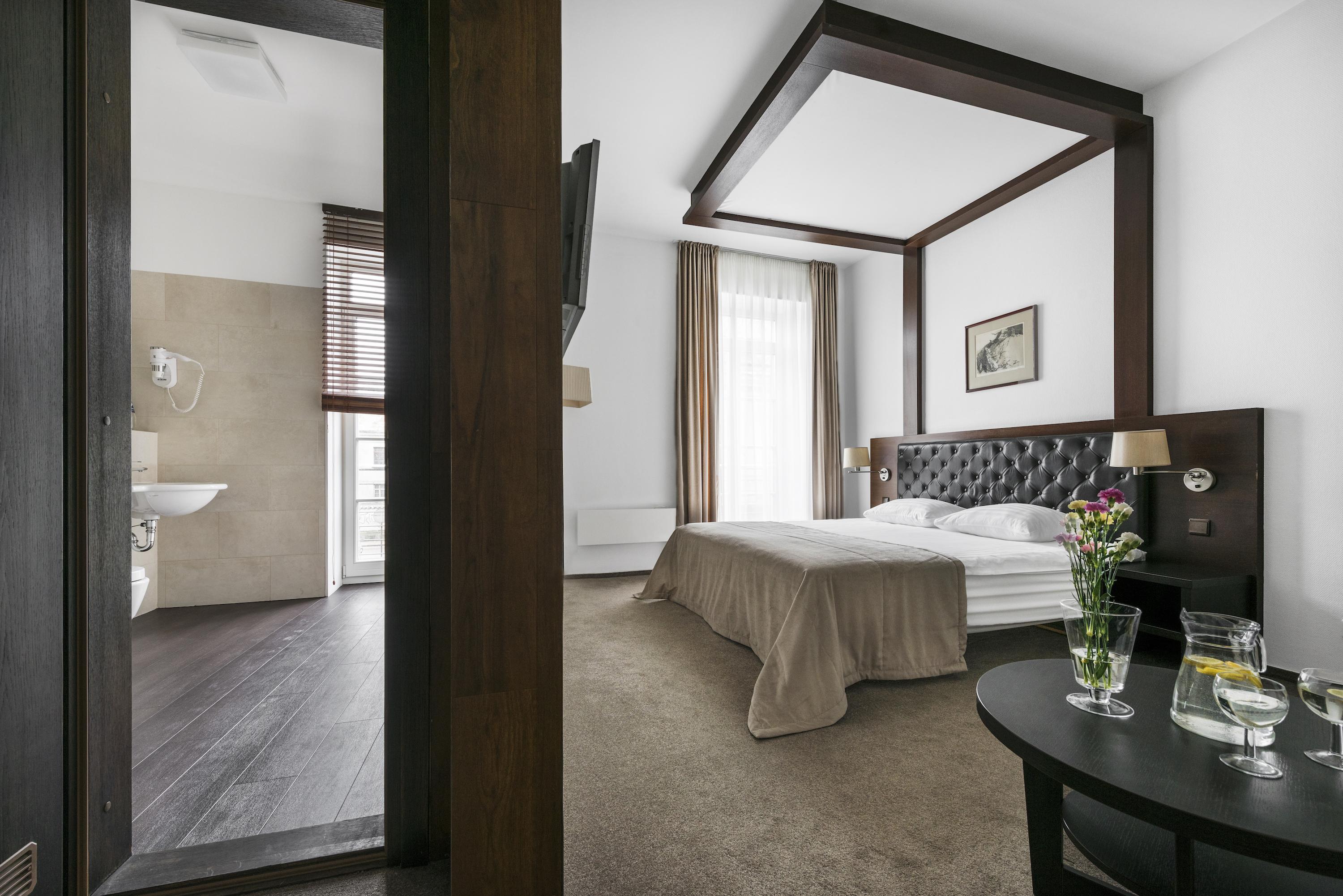 Amberton Cozy Hotel Kaunas Buitenkant foto